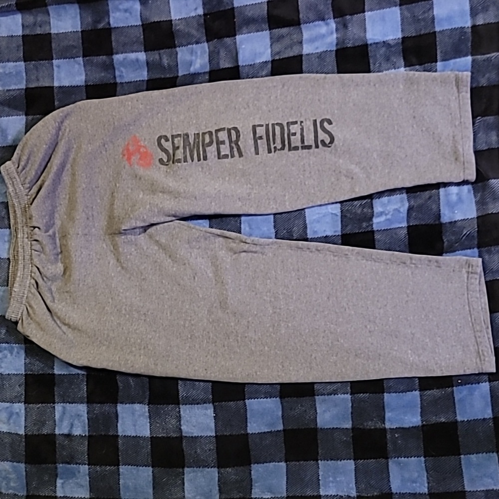 Vintage.  Made in USA. The Game Sweats. Semper Fidelis. Marine core motto. M